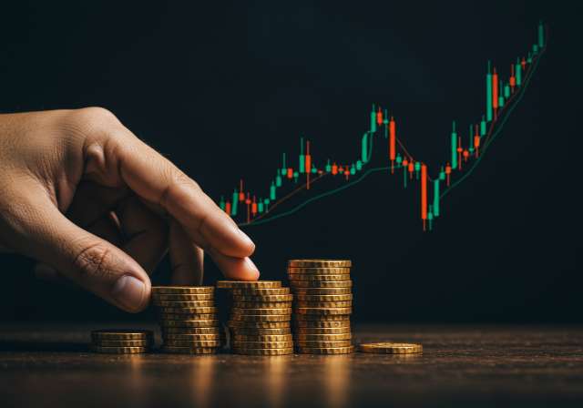 Commodity vs Equity: Unveiling Investment Differences & Returns
