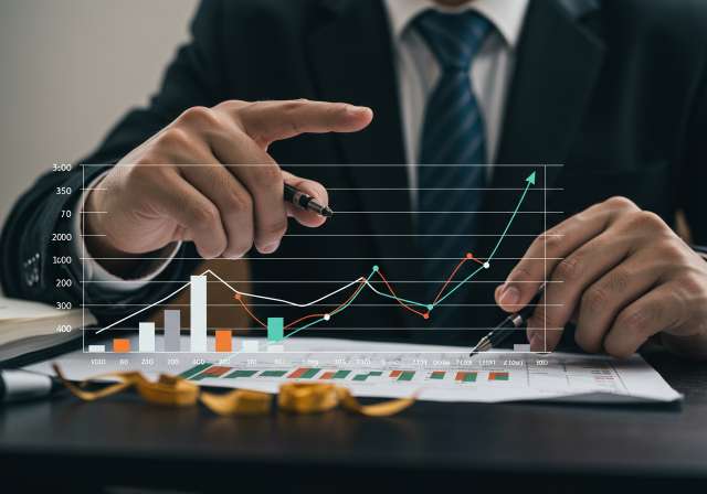 Calculate Your Returns: Investment Calculator & Growth Strategies