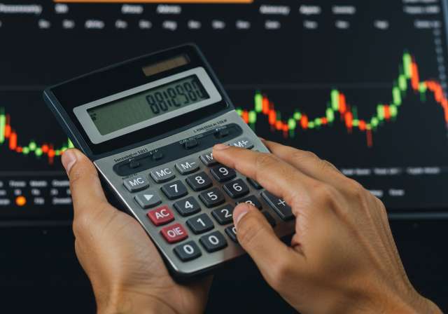 Best Ways to Invest ₹80,000 (Around $1,000) in India